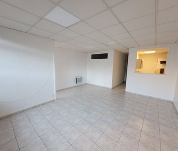 Location Appartement 2 pièces 51m² ST LO 50000 - Photo 1
