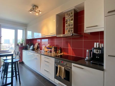 Residentieel en centraal gelegen appartement aan de Coupure met 2 slaapkamers en 2 terrassen op de zevende verdieping van de Residentie Mogador. - Foto 4