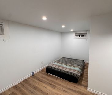 For Lease - 959 Mohawk Road Unit# Basement, Hamilton, Ontario - Photo 1