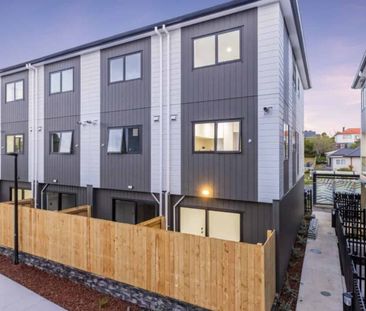 3 Bedroom Brand-New Luxury Terrace Houses for Rent! - Photo 2