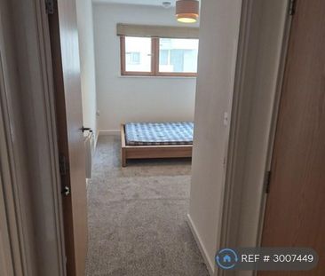 1 bedroom flat to rent - Photo 6
