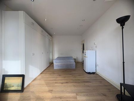 1 bedroom house of multiple occupation to rent - Photo 4