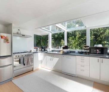 Character Filled Cottage - Photo 3