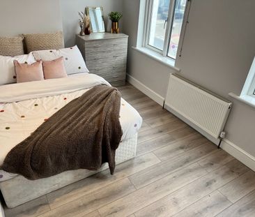 Room in a Shared Flat, Homerton High Street, E9 - Photo 3