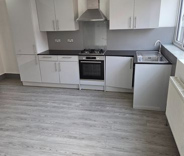 1 Bed Flat, London Road, CR0 - Photo 1