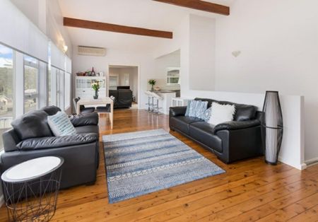 Spacious 4 Bedroom Family Home in the Heart of Wyoming - Photo 3