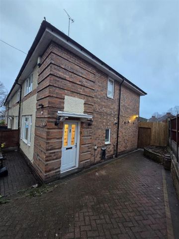 3 bedroom end of terrace house to rent - Photo 2