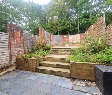 4 bedroom terraced house to rent - Photo 3