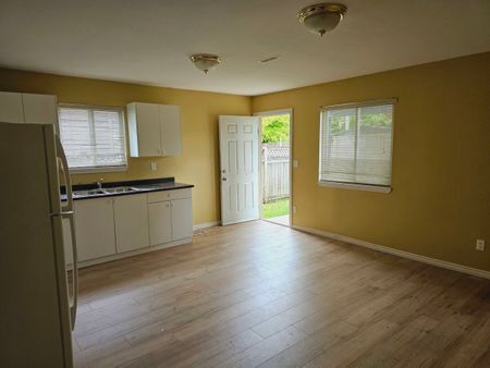 Above Ground Mission Suite - Photo 5