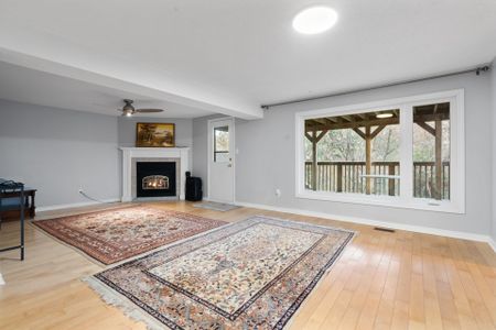 For Lease - 83 Garden Street Unit# Main, Whitby, Ontario - Photo 2