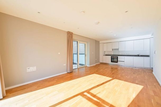 3 bedroom flat to rent - Photo 1