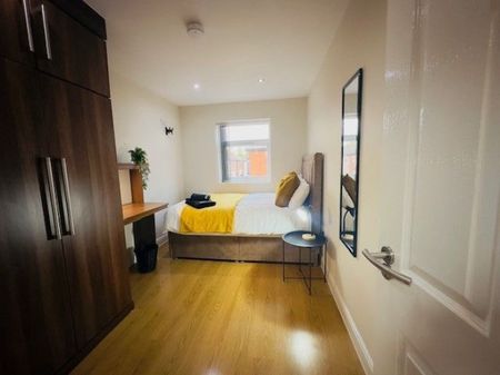 House Share -Lovat Road, PRESTON, Lancashire PR1 6DQ - Photo 3