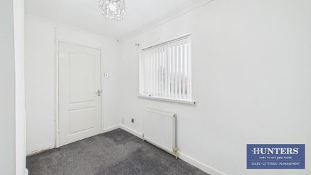 3 bedroom semi-detached house to rent - Photo 4