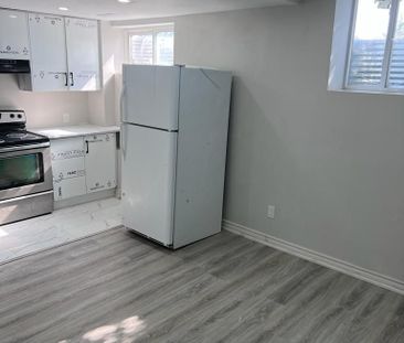 For Lease - 92 Evalene Court Unit# Bsmt, Brampton, Ontario - Photo 3