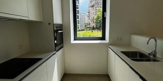 Appartement te huur in Sint-Lambrechts-Woluwe voor € 1.600 met 3 slaapkamers - Photo 1