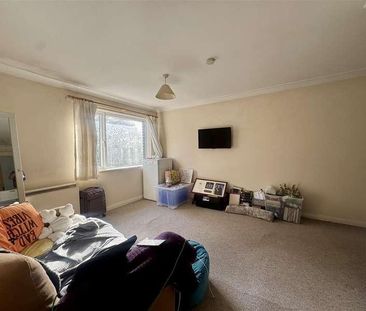Waltham Close, Fareham, PO16 - Photo 2