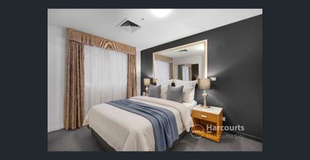 Fully Furnished On Iconic Collins Street - Photo 3