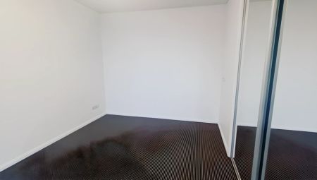 1 Bed 1 Bath*513 - Photo 3