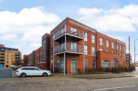 2 Bedroom Flat / Apartment - Meridian Way, Southampton - Photo 5