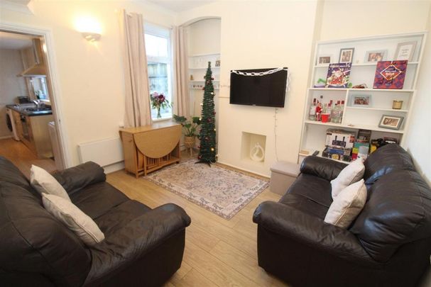 4 bedroom house to rent - Photo 1