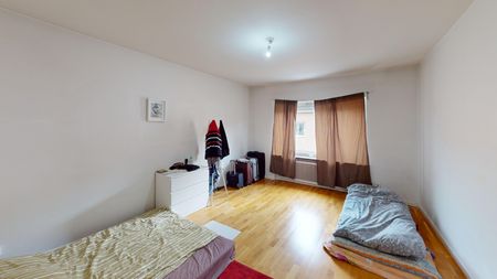 Trollgatan, Trollhättan - Photo 3