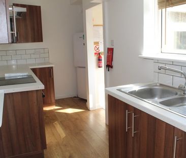 8 Trekeen Road, Penryn - Photo 6