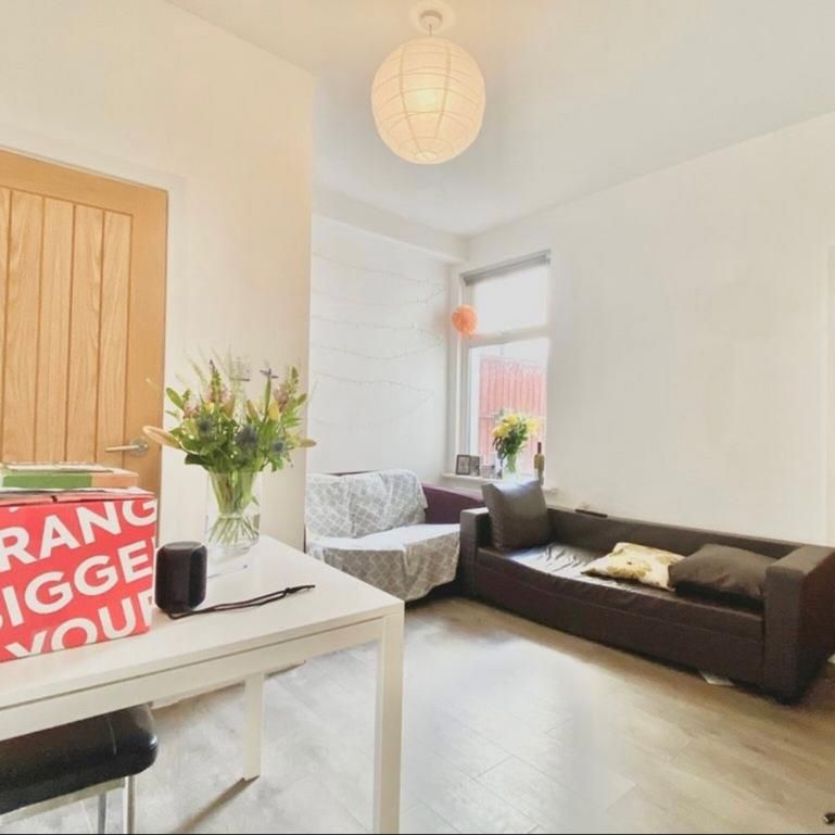 4 bedroom terraced house to rent - Photo 1