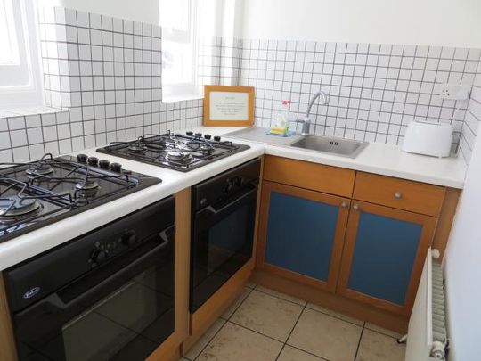 Flat 402 Fulham Palace Road, Fulham W6 9HH - Photo 1