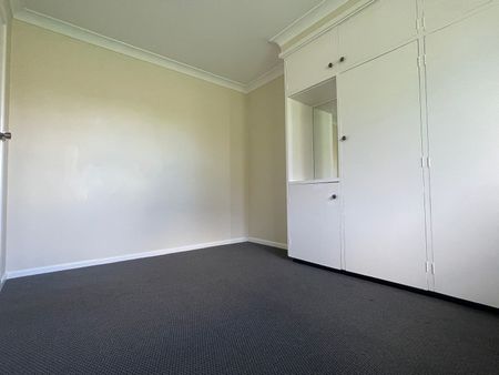 Brick 2-Bedroom Unit in Convenient Location - Photo 3