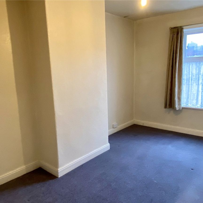 Well Street, Dewsbury, WF12 - Photo 1