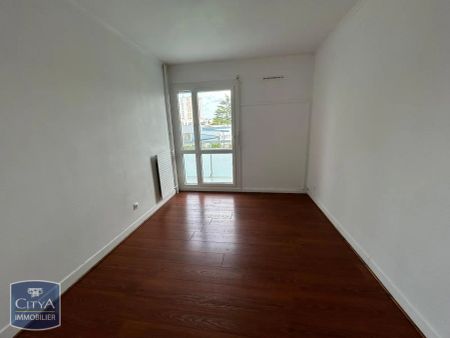 Appartement à louer 4 pièces 82.76m² - Photo 2
