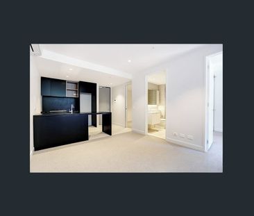 Sophisticated Urban Retreat in the Prestigious Trentwood Residences - Photo 3