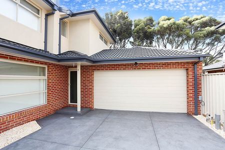 4/52 Santa Monica Drive, Keilor Lodge VIC 3038 - Photo 4