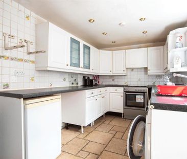3 bedroom terraced house to rent - Photo 6