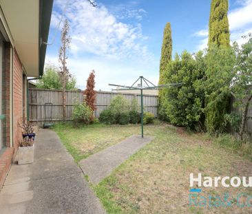 A Beautiful Blend of Comfort and Convenience - Photo 2