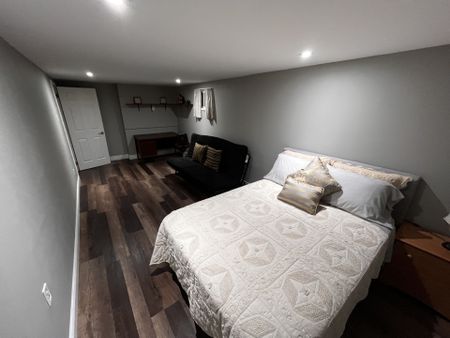 For Lease - 426 Seabourne Drive Unit# Lower level, Oakville, Ontario - Photo 3