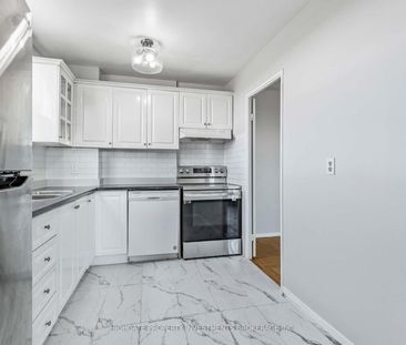 1414 60 Pavane Linkway Road - Photo 3