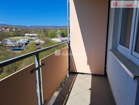 Pronájem bytu 1+kk a garsoniéry 34 m² - Fotografie 3