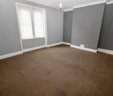 2 Bedroom House - Photo 2