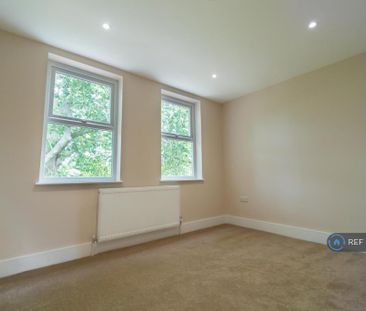 4 bedroom terraced house to rent - Photo 4