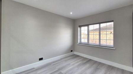 3 bedroom terraced house to rent - Photo 3