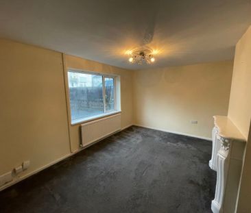 Fifth Ave, Swansea, SA6 - Photo 3