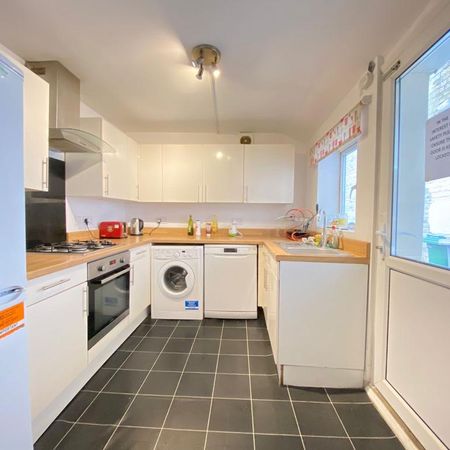 7 bedroom house share to rent - Photo 3