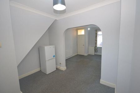 2 bedroom terraced house to rent - Photo 4