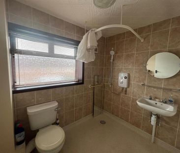 3 bedroom terraced house to rent - Photo 3