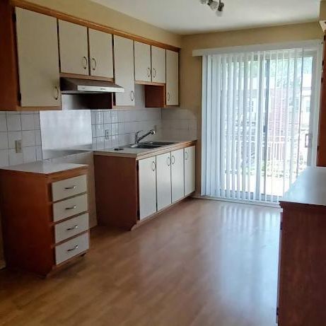 MONTRÉAL NORD 4 1/2 AVEC TERRASSE - Photo 1