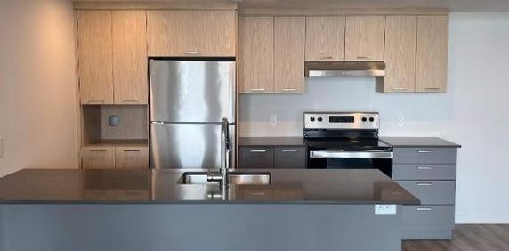 2 CH - 1 SDB - Terrebonne - $2,180 /mo - Photo 2
