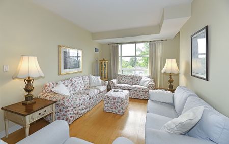 For Lease - 3085 Bloor Street Unit# 504, Toronto, Ontario - Photo 4