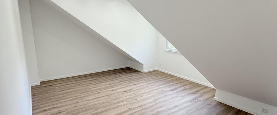 Erstbezug nach Sanierung: Moderne 3-Zimmer-Wohnung mit Fußbodenheizung & Balkon - Photo 1