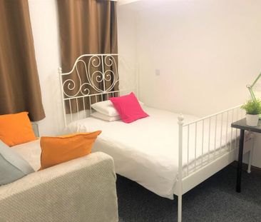 Studio to rent - Photo 5